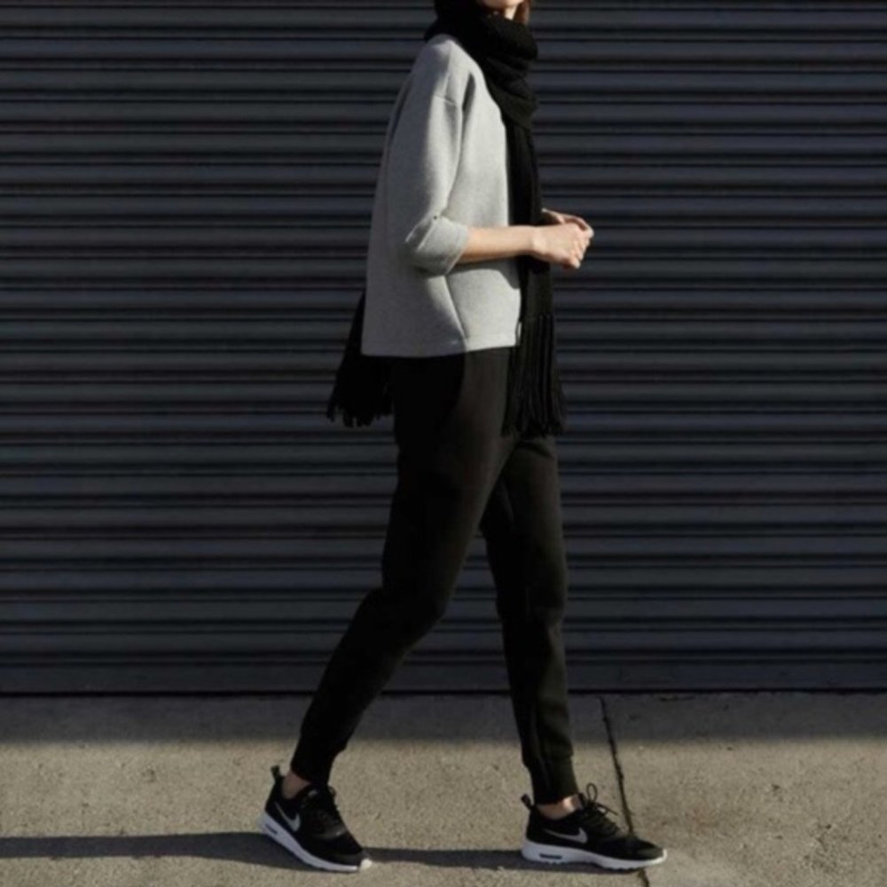 Everlane Black Joggers Pants Thick